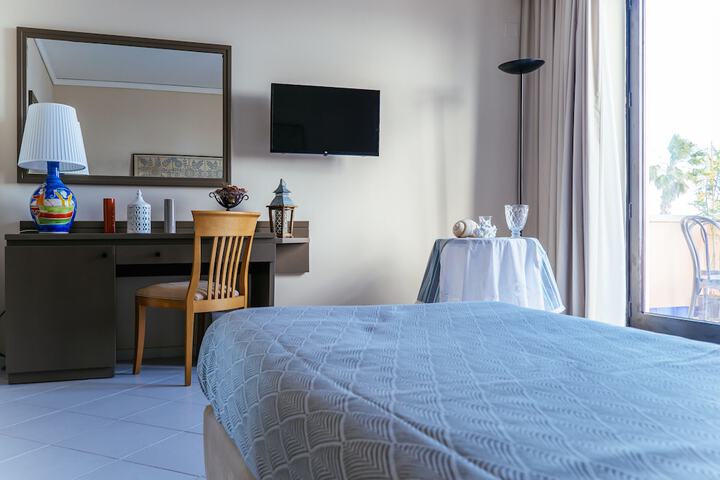 Room 14 of 38