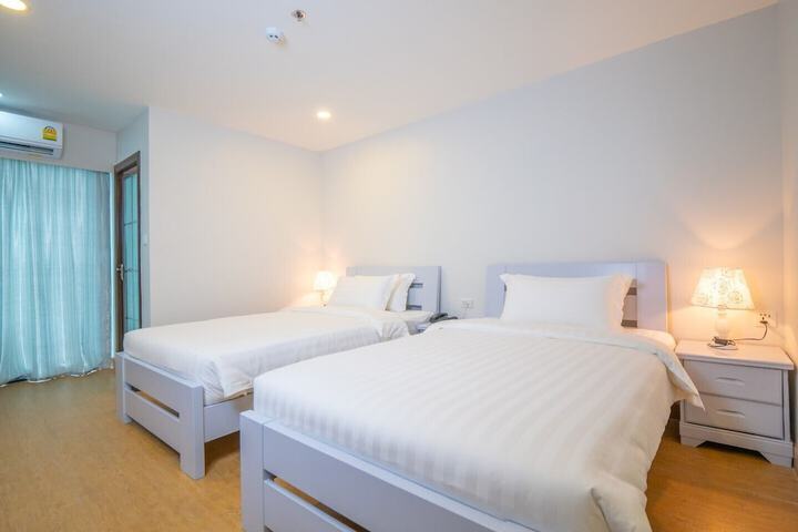 Room 6 of 22
