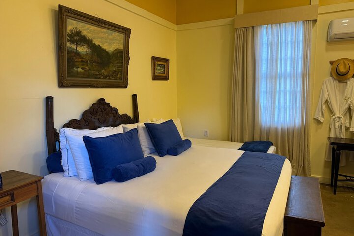 Room 37 of 48