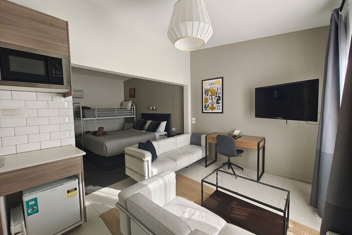 Room 10 of 40
