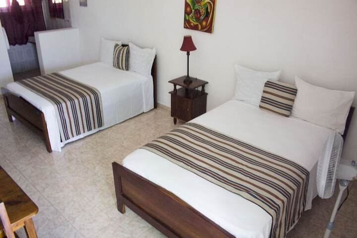 Room 9 of 40