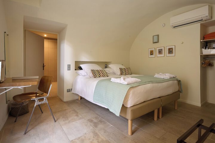 Room 41 of 209