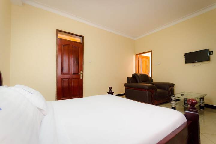 Room 9 of 19