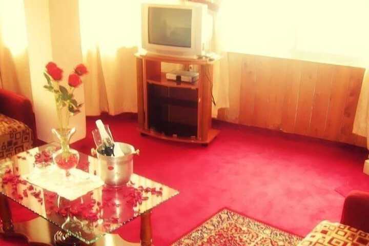Room 7 of 11