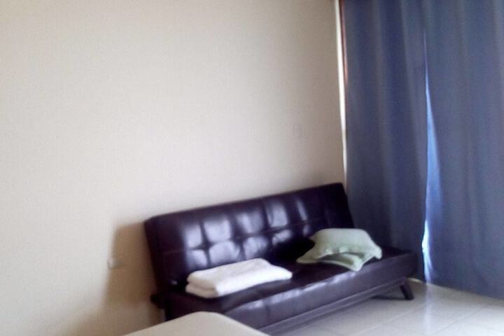 Room 5 of 12