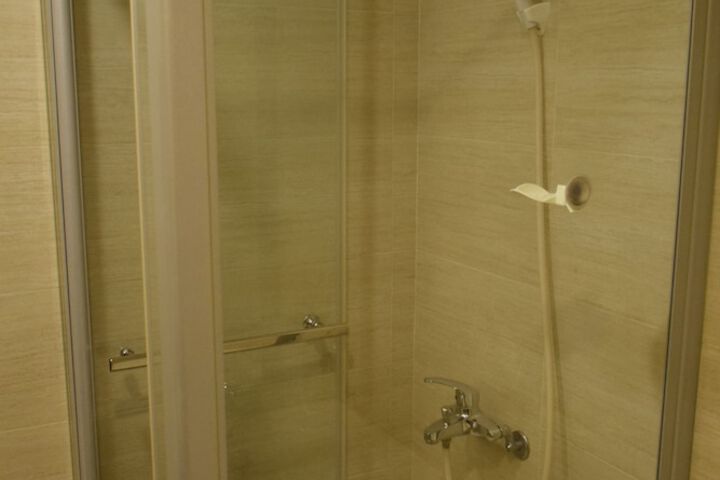 Room 19 of 41