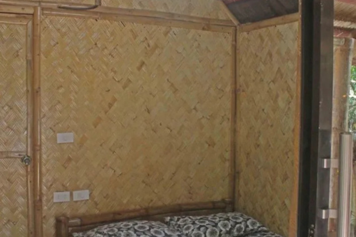 Room 3 of 12