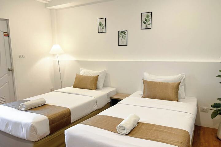 Room 14 of 94