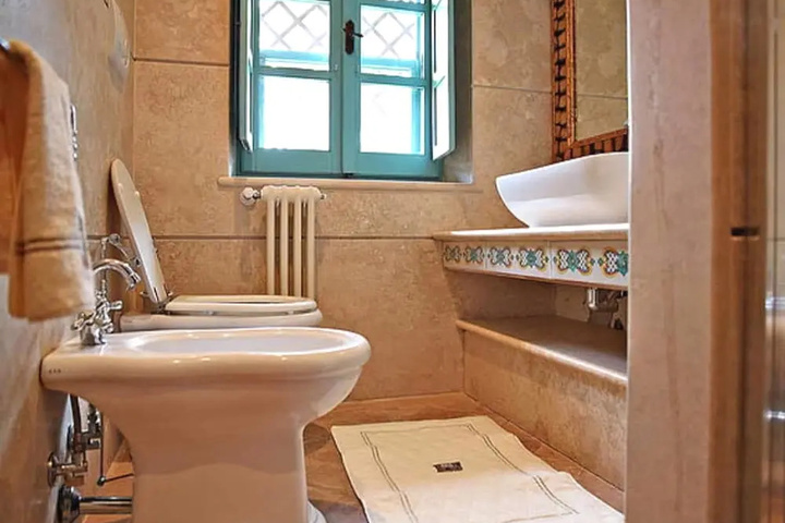 Room 7 of 21