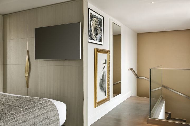 Room 12 of 50