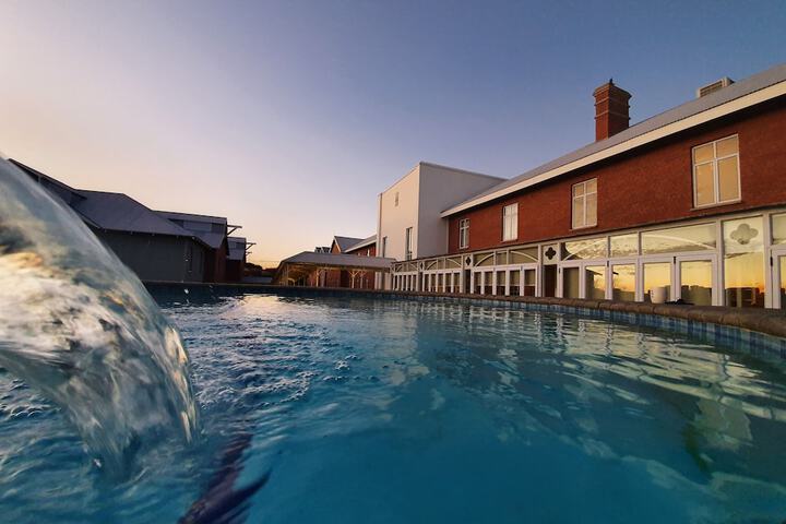 Pools & Facilities