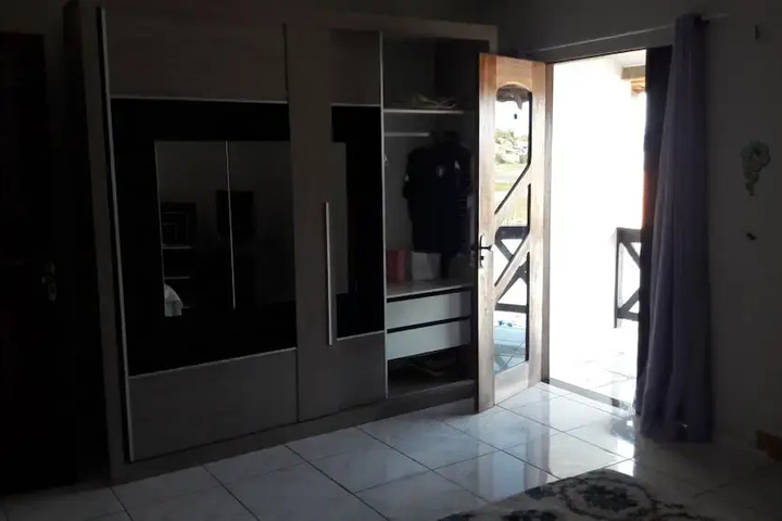 Room 4 of 22