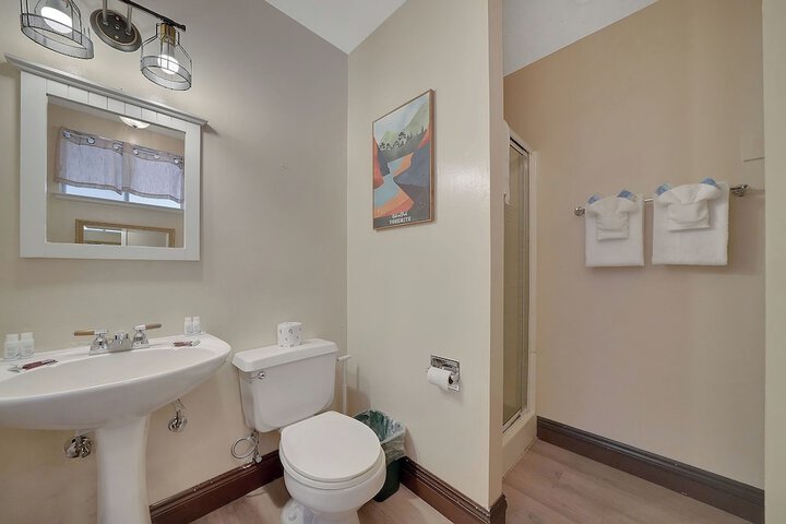 2 Double Beds Forest View (2 of 5)