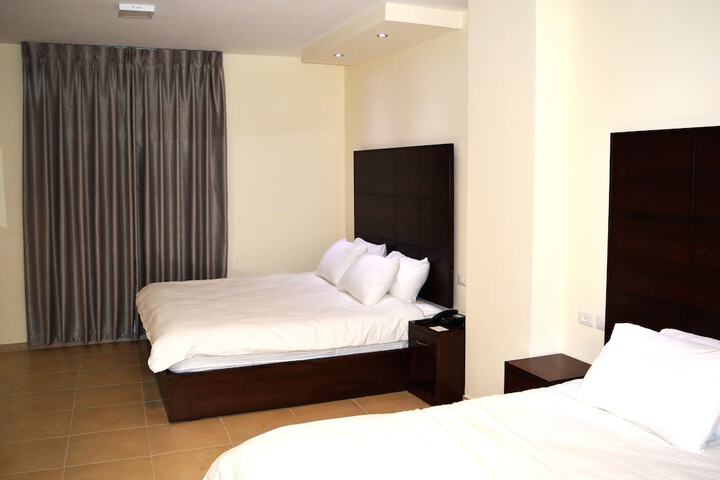 Room 36 of 107