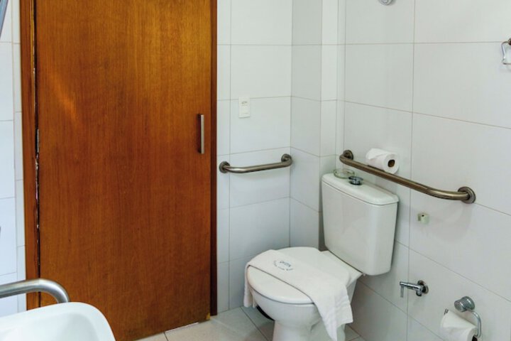 Room 34 of 61