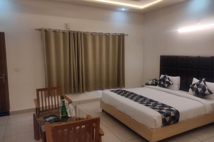 Room 12 of 42