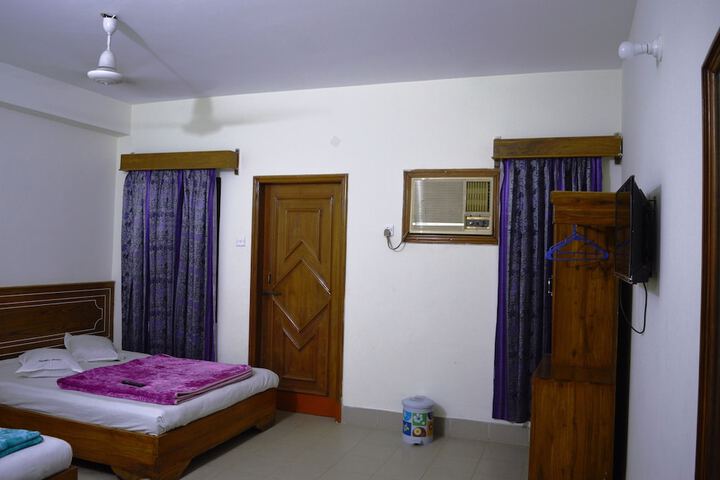 Room 11 of 39