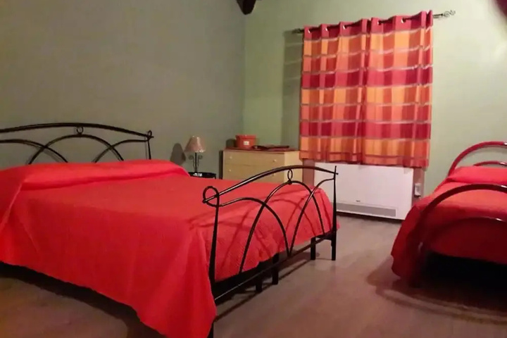 Room 2 of 17