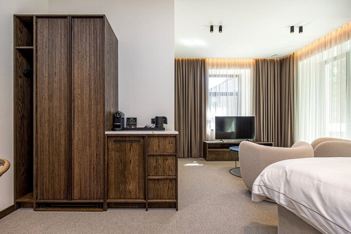 Room 52 of 158