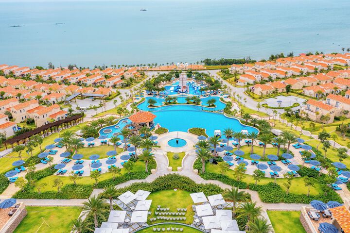 Exterior of Centara Mirage Resort Mui Ne