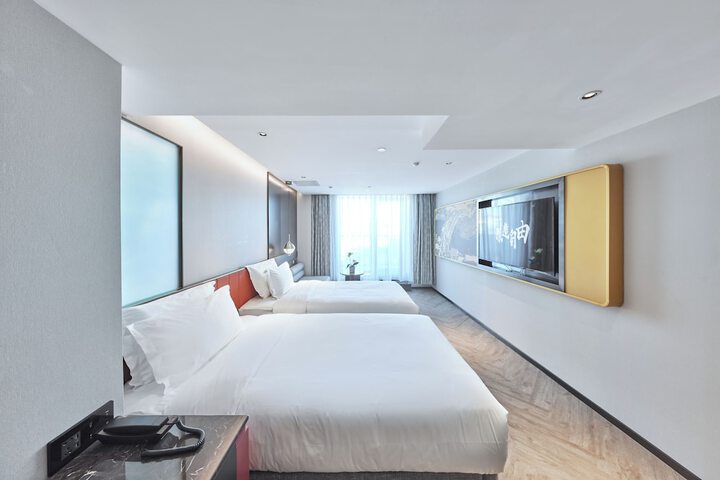 Room 35 of 52