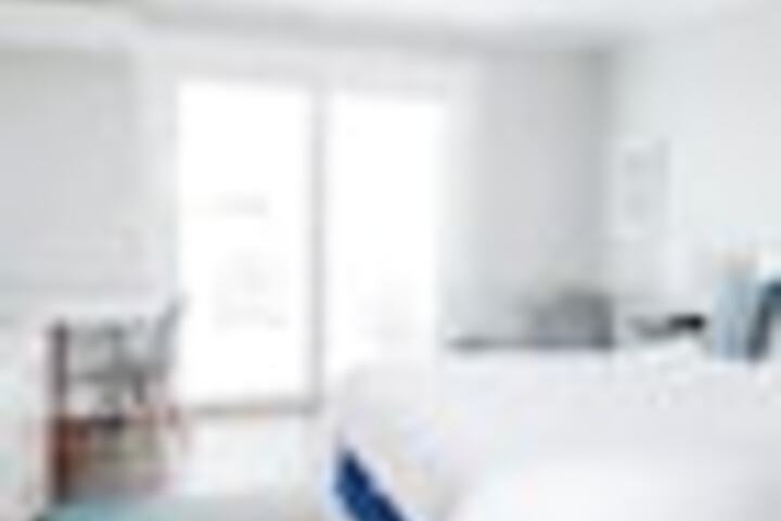 Room 206 of 384