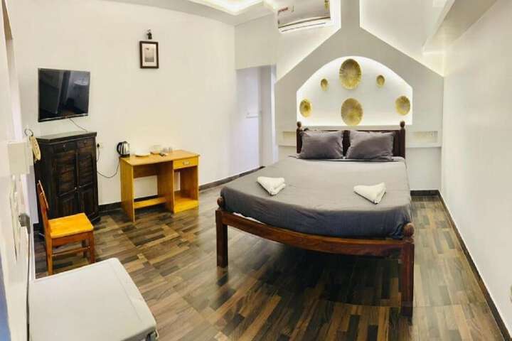 Room 5 of 31