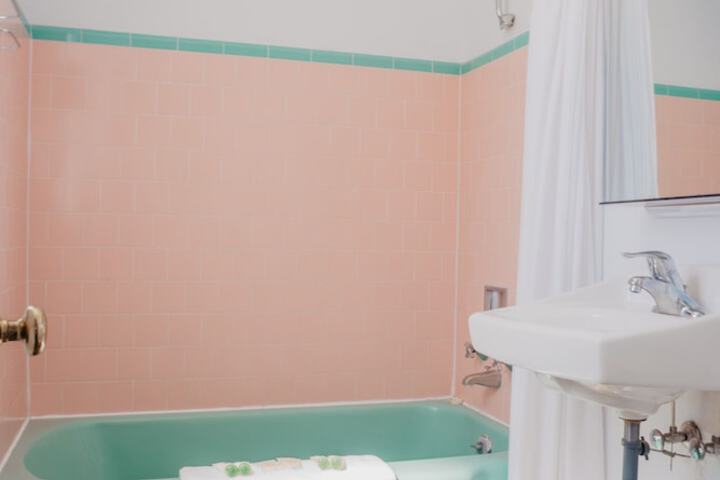 Room 46 of 62