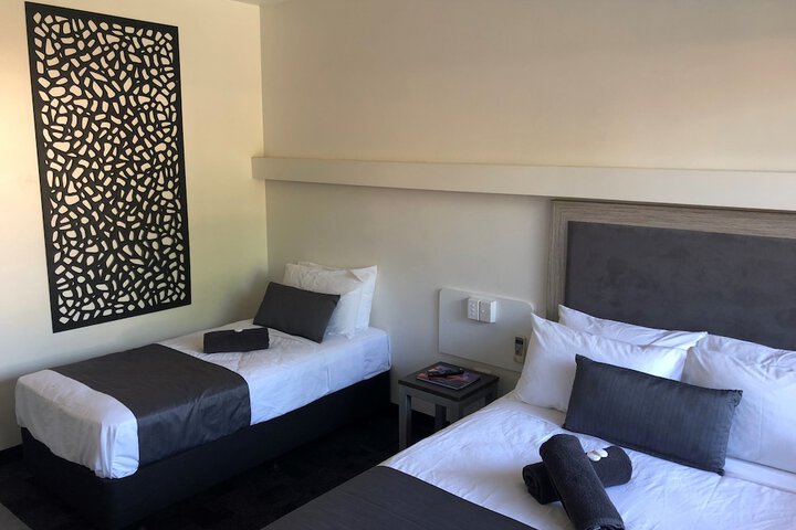 The Stuart Hotel-Motel