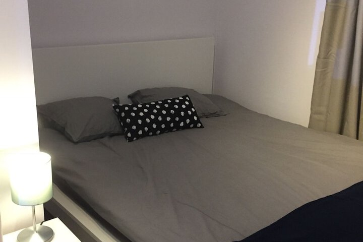 Room 3 of 18