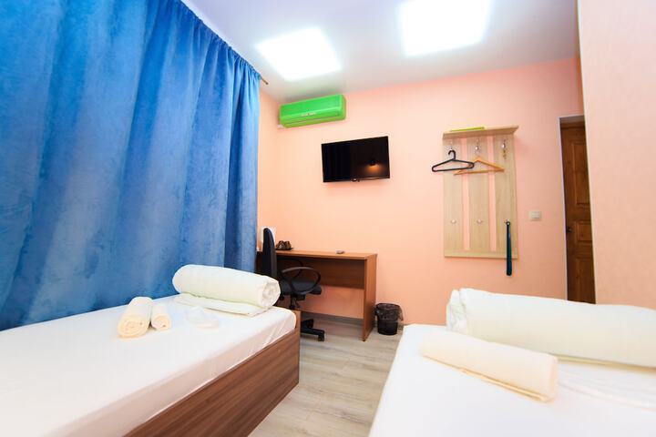 Room 4 of 26