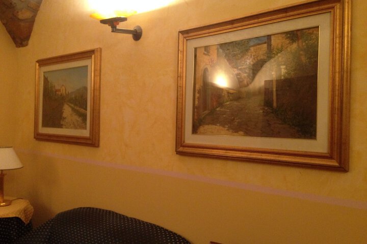 Lounge 106 of 142