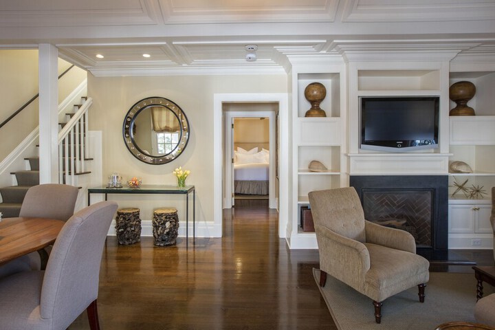 Room 22 of 42