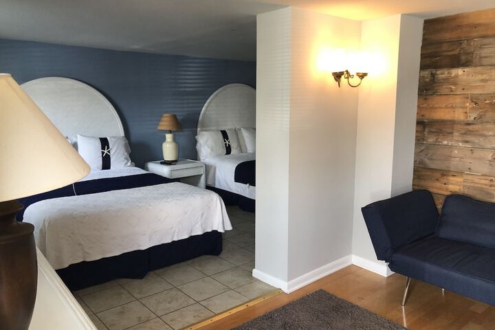 Room 13 of 74