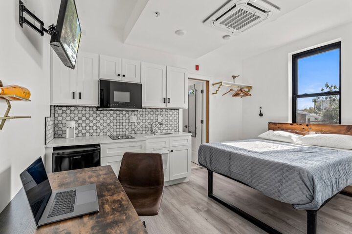 Room 20 of 110