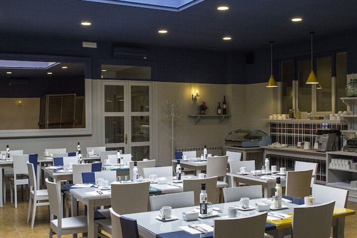 Dining Photos