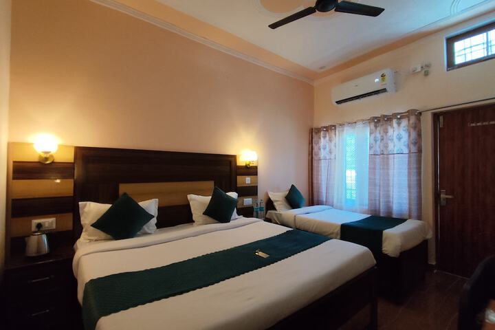 Room 7 of 34