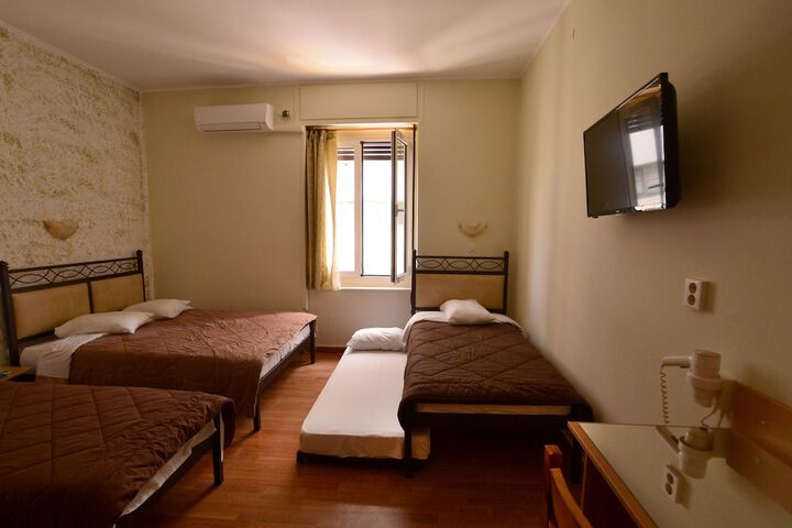 Room 18 of 35