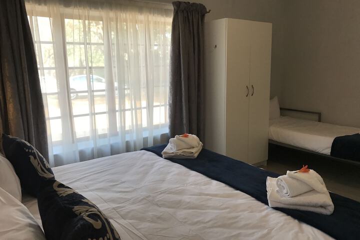 Room 17 of 90