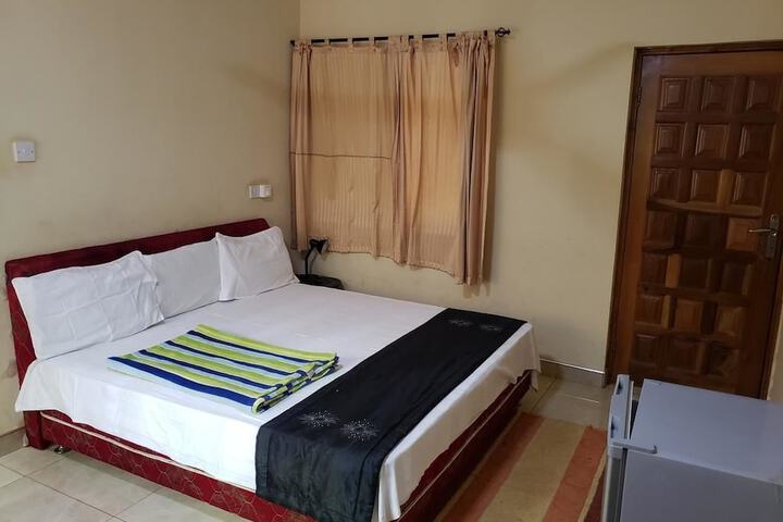 Room 5 of 27