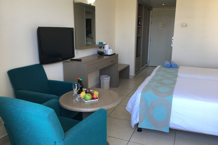 Room 6 of 31