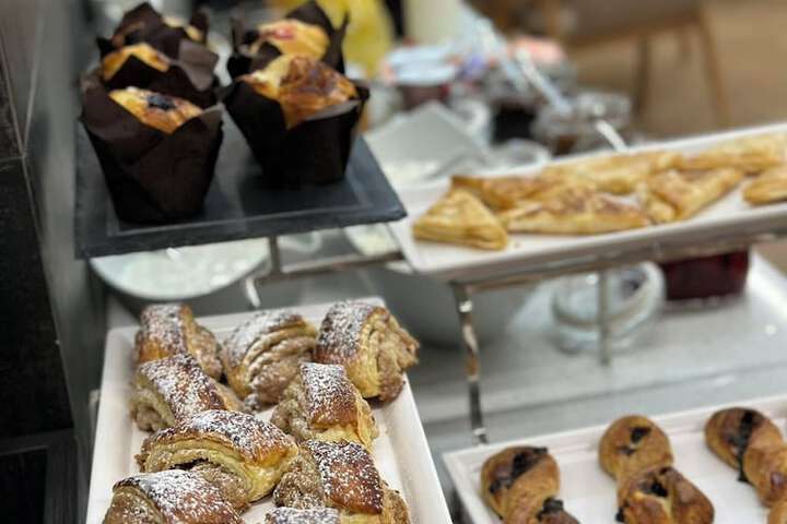 Breakfast/Coffee Service 14 of 35