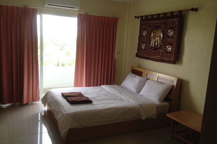 Room 9 of 69