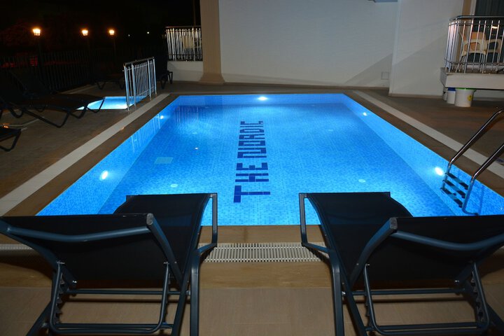 Pool 14 of 30