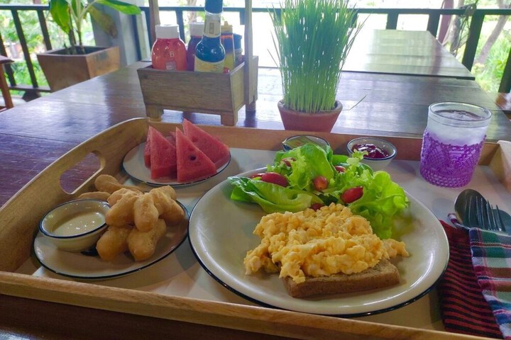 Breakfast/Coffee Service 44 of 67