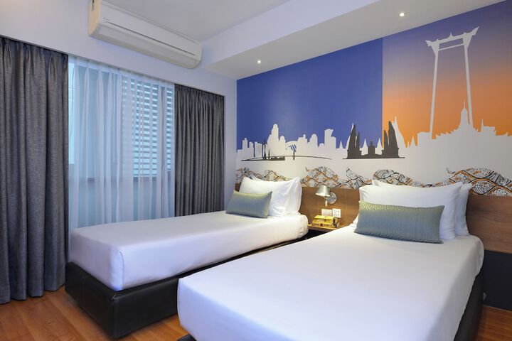 Room 7 of 50