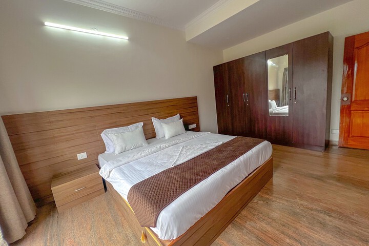 Room 20 of 76