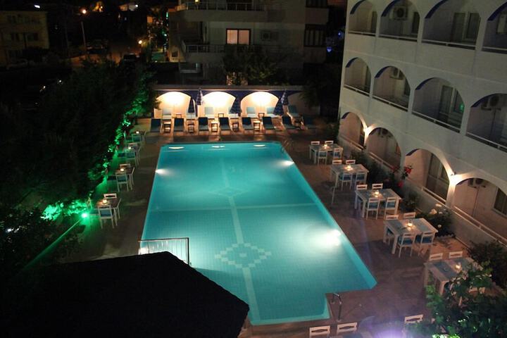 Pool 27 of 51
