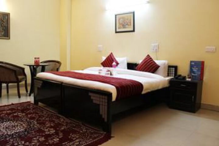 Room 14 of 22