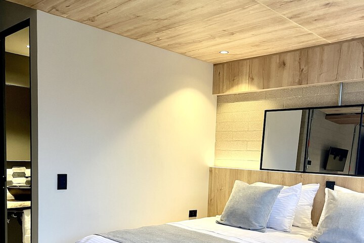 Room 20 of 188